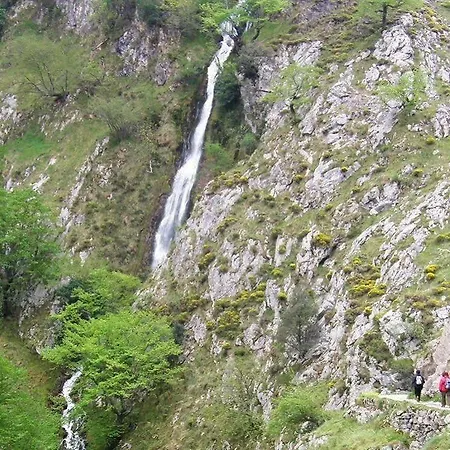Bungalows Rurales Picos De Europa فندق 3*